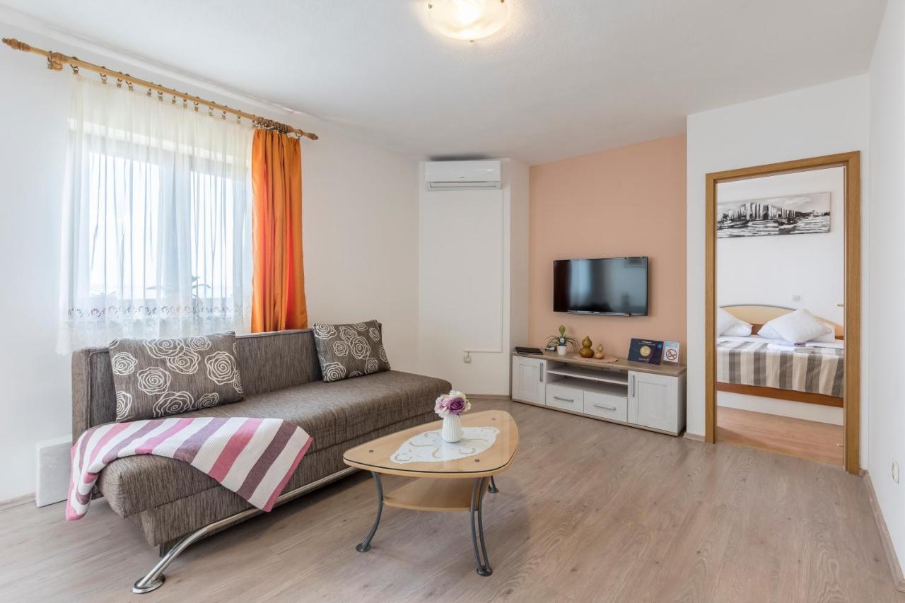 Sky Apartments ポドストラナ エクステリア 写真