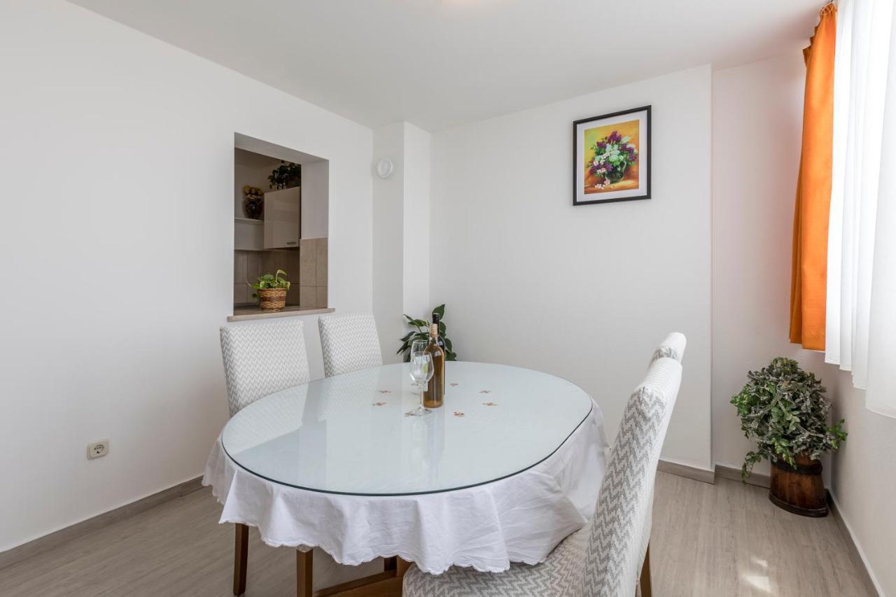 Sky Apartments ポドストラナ エクステリア 写真