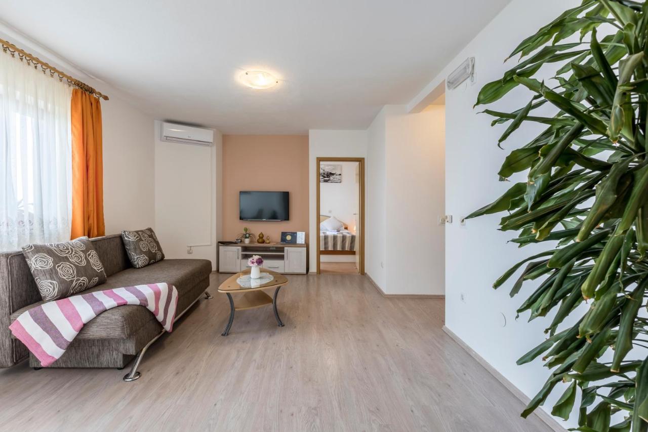 Sky Apartments ポドストラナ エクステリア 写真