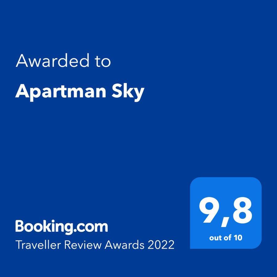 Sky Apartments ポドストラナ エクステリア 写真