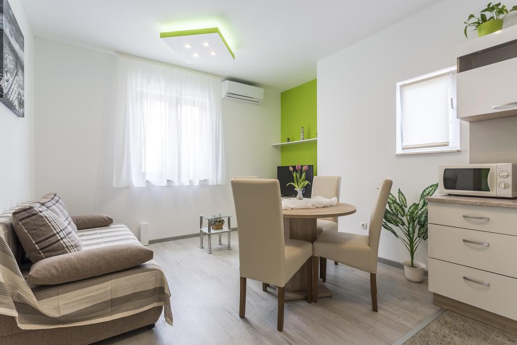 Sky Apartments ポドストラナ エクステリア 写真