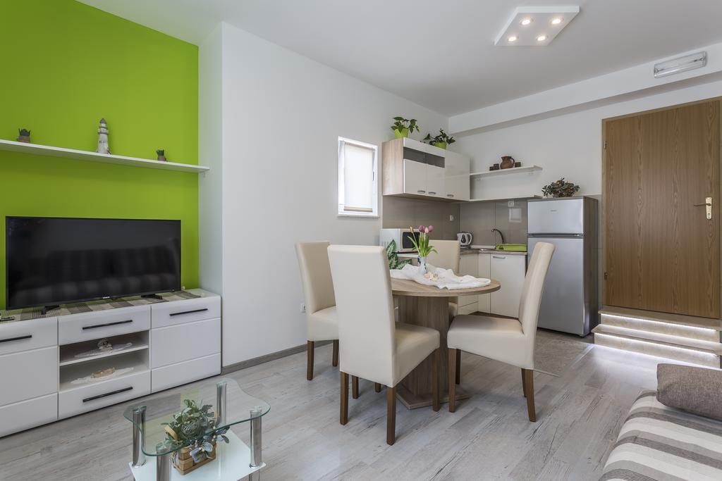 Sky Apartments ポドストラナ エクステリア 写真