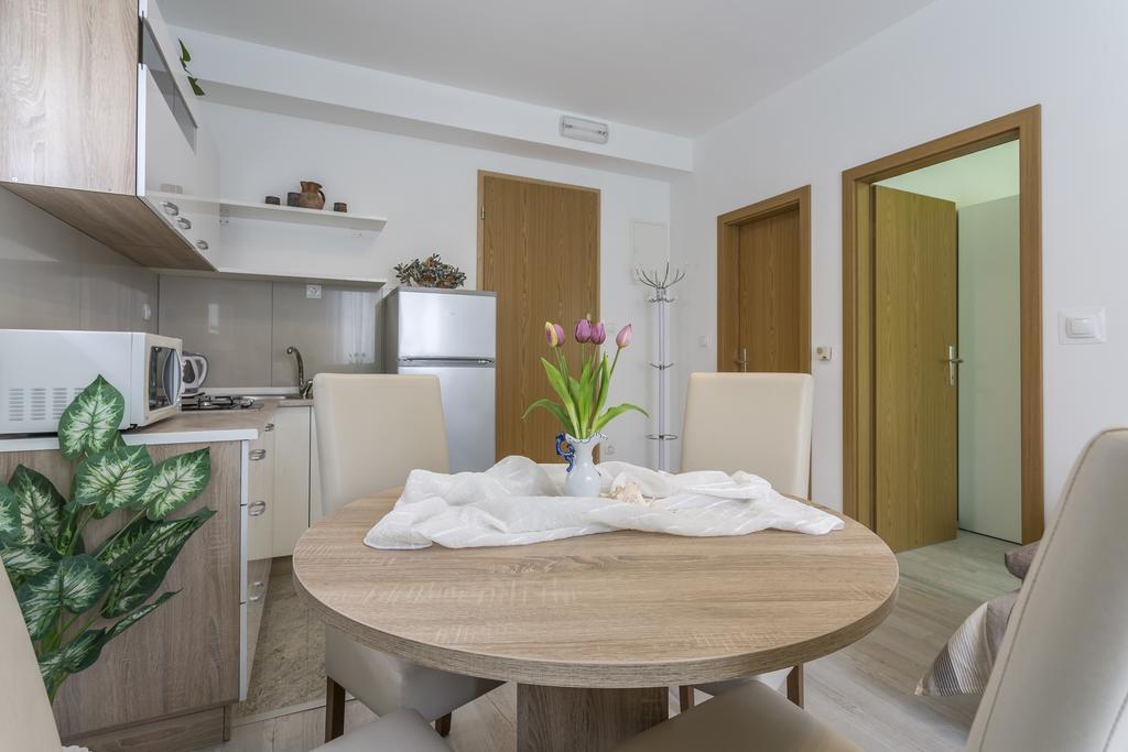 Sky Apartments ポドストラナ エクステリア 写真
