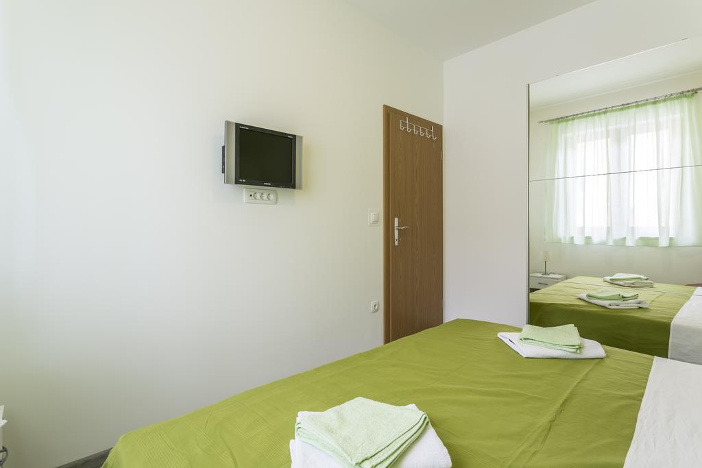 Sky Apartments ポドストラナ エクステリア 写真