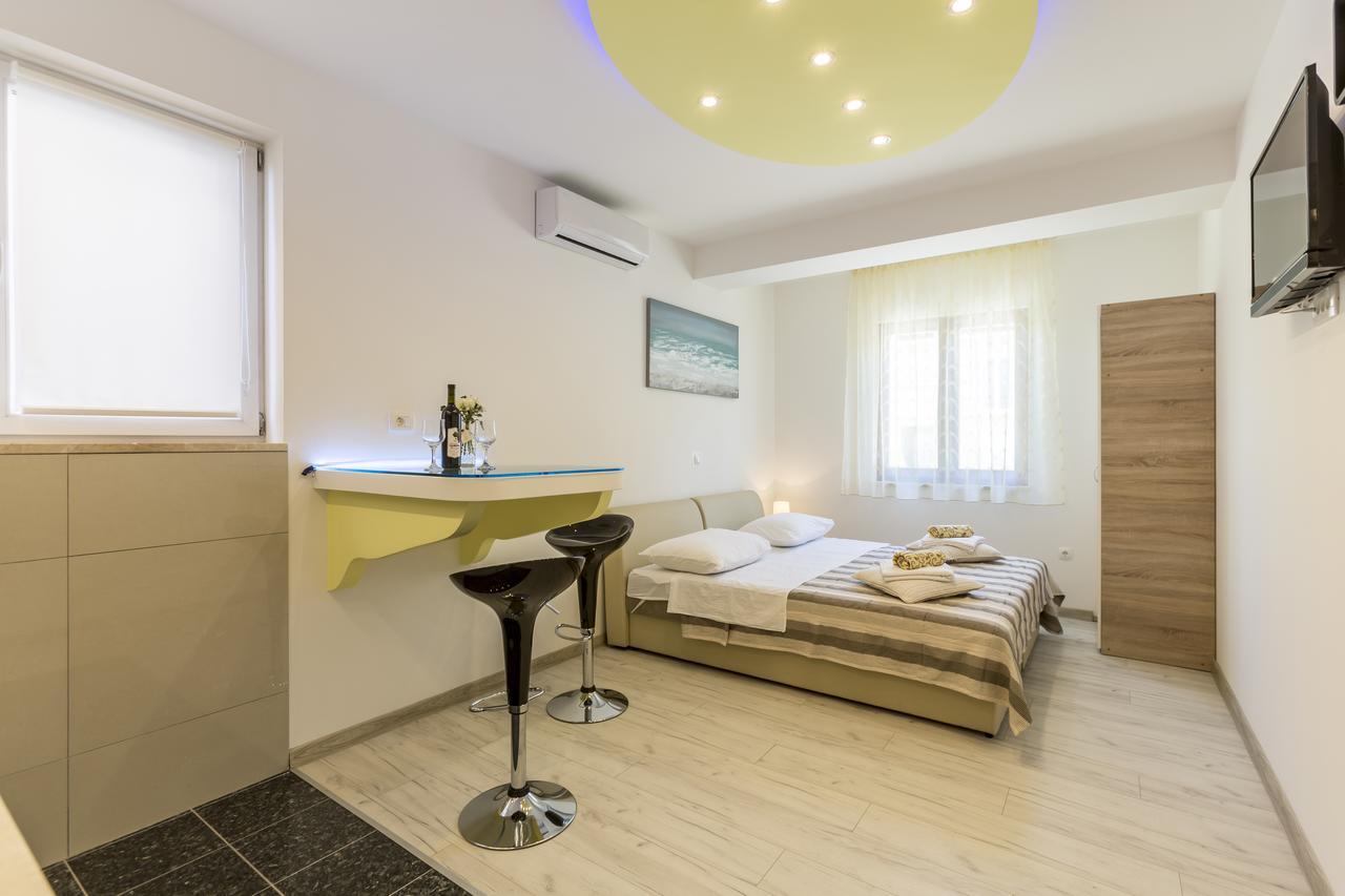 Sky Apartments ポドストラナ エクステリア 写真