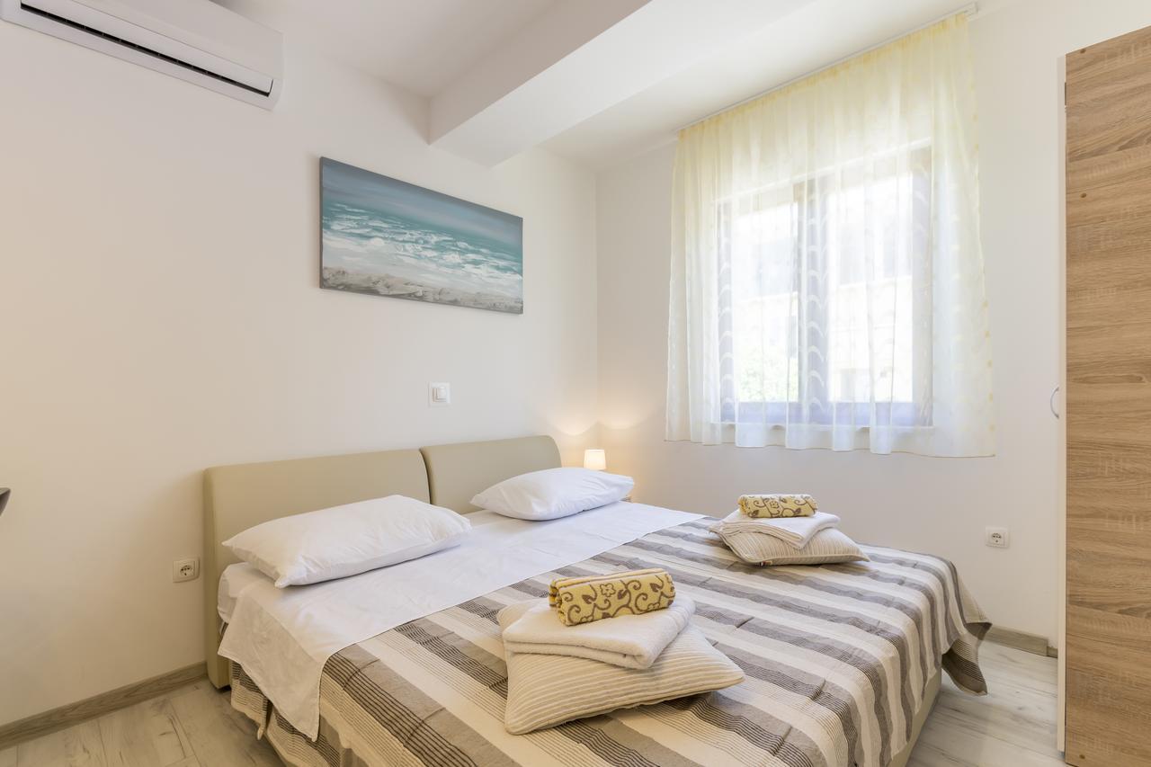 Sky Apartments ポドストラナ エクステリア 写真