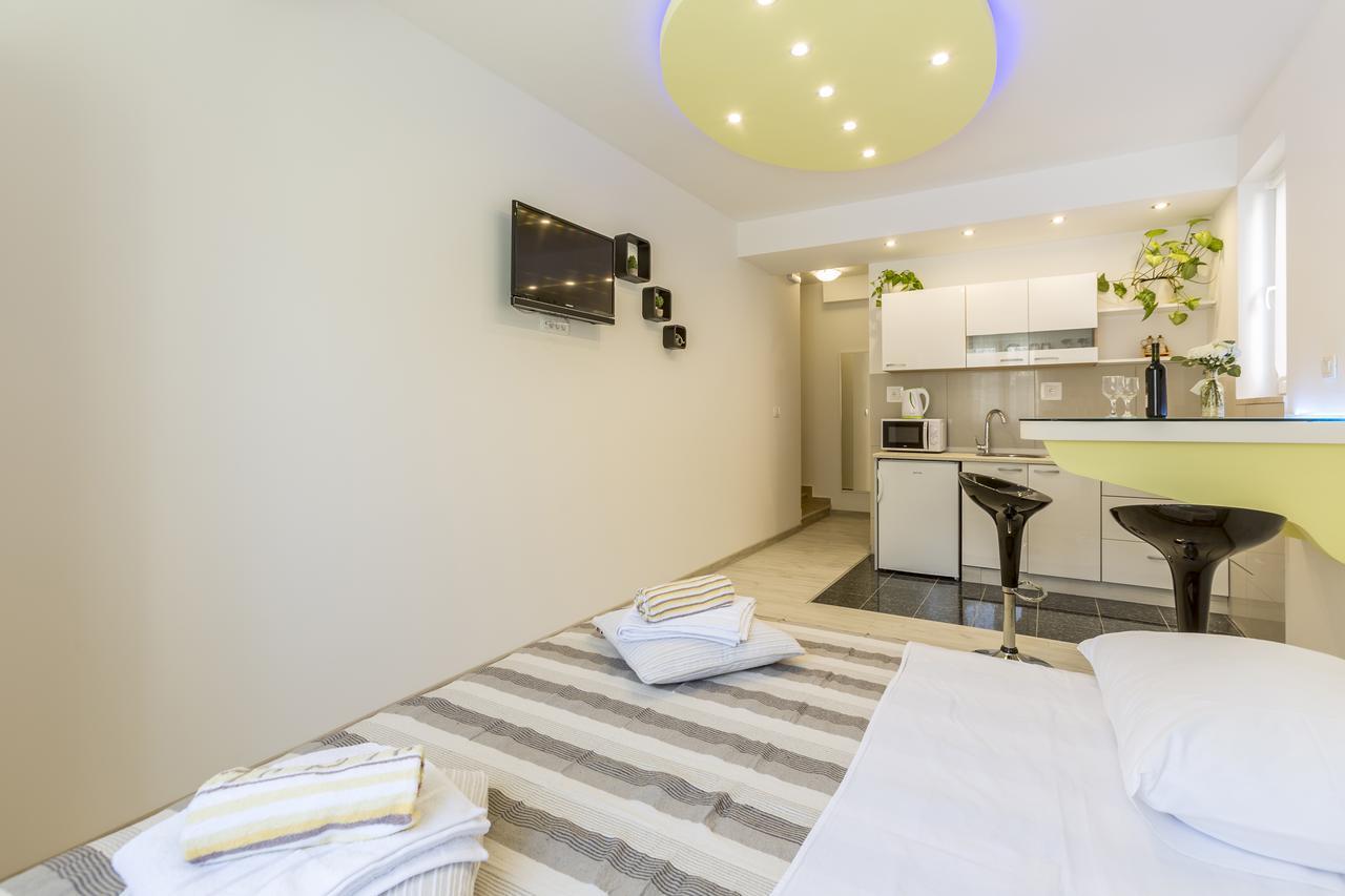 Sky Apartments ポドストラナ エクステリア 写真