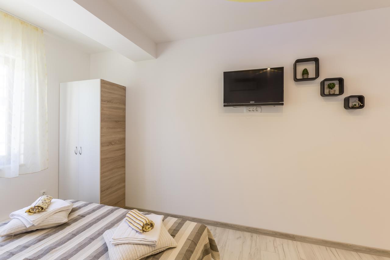 Sky Apartments ポドストラナ エクステリア 写真